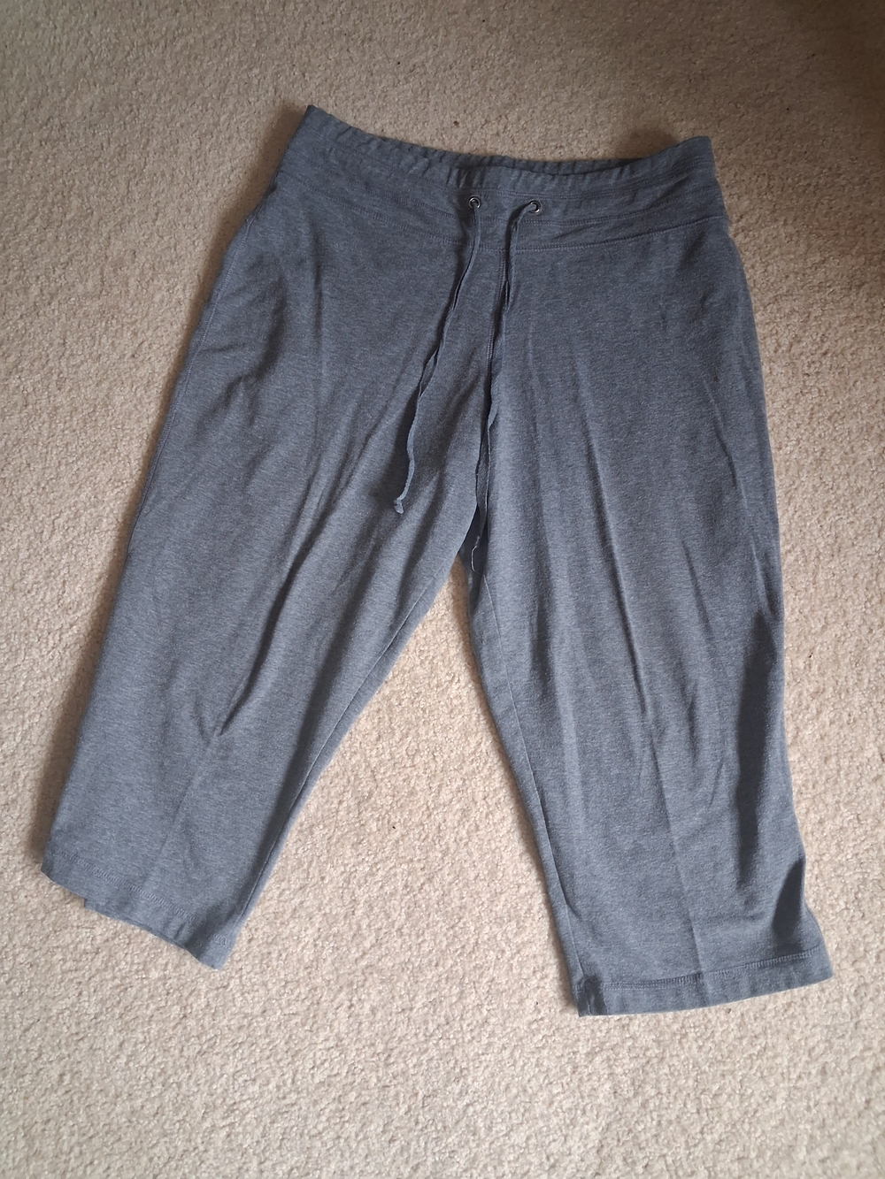 tek gear Gray Drawstring Track Capri Joggers